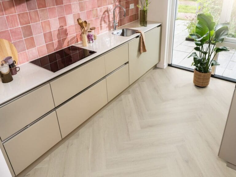 ambiant  Spigato xl Valento visgraat,click Warm beige - freelance groothandel
