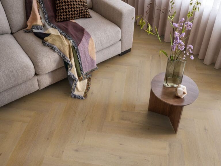 ambiant Spigato Vivero visgraat,dryback  Dark oak - freelance groothandel