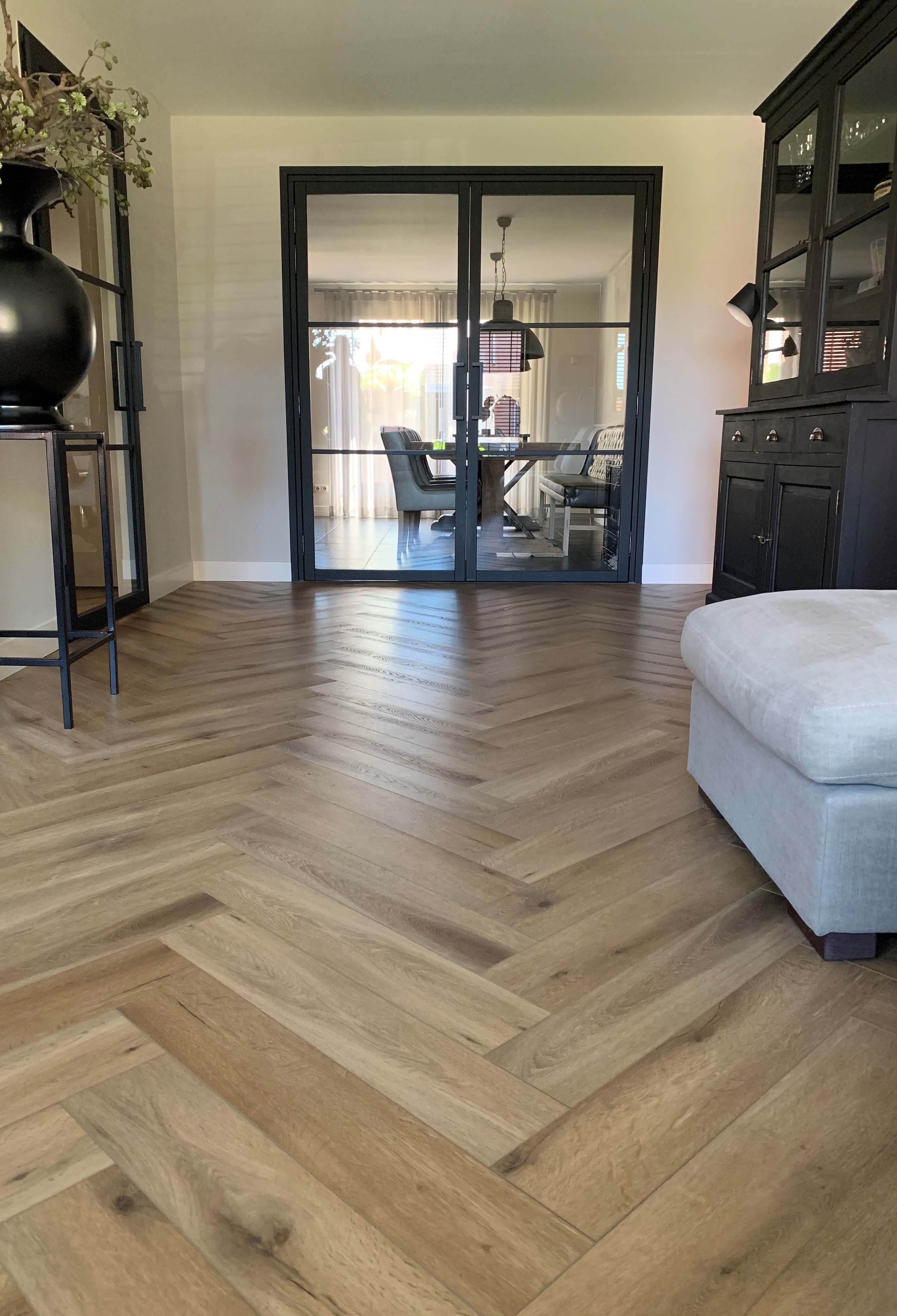 Gelasta Callisto Visgraat 5202 rigid click Natural Oak PVC-freelance groothandel
